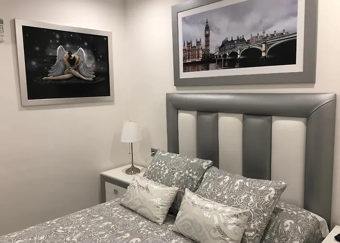 128 Espinel 公寓 龙达